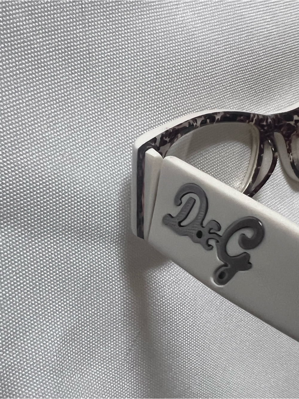 D&G White Frame Eyeglasses with Brown Leopard-Print Temples - Picture 14 of 14
